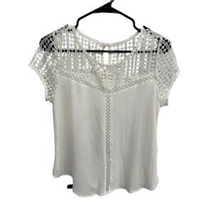 E & M Lace Short Sleeve Blouse White Sz Medium Keyhole Back Minimalist Chic